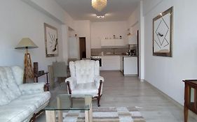 Stylish Apartement 2 Min To The Beach